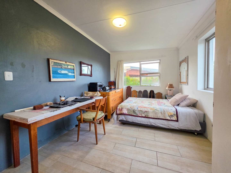 5 Bedroom Property for Sale in Stilbaai Wes Western Cape